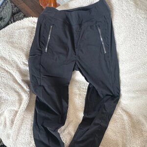 Athleta size 6 black joggers.